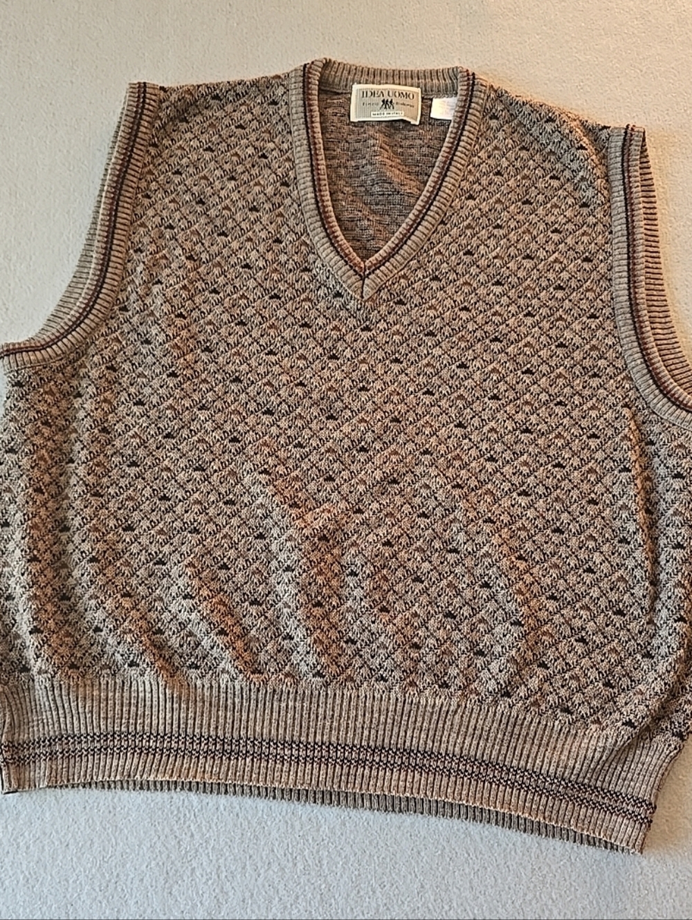 Men's Brown Knit V-Neck Sweater Vest